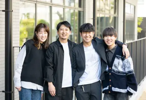 平均年齢は28歳で、活気に溢れた組織です。